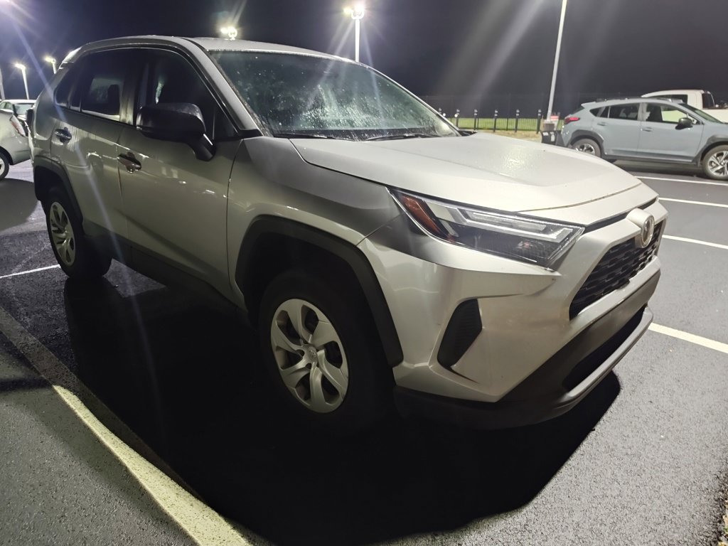 Used 2024 Toyota RAV4 LE FWD image 3