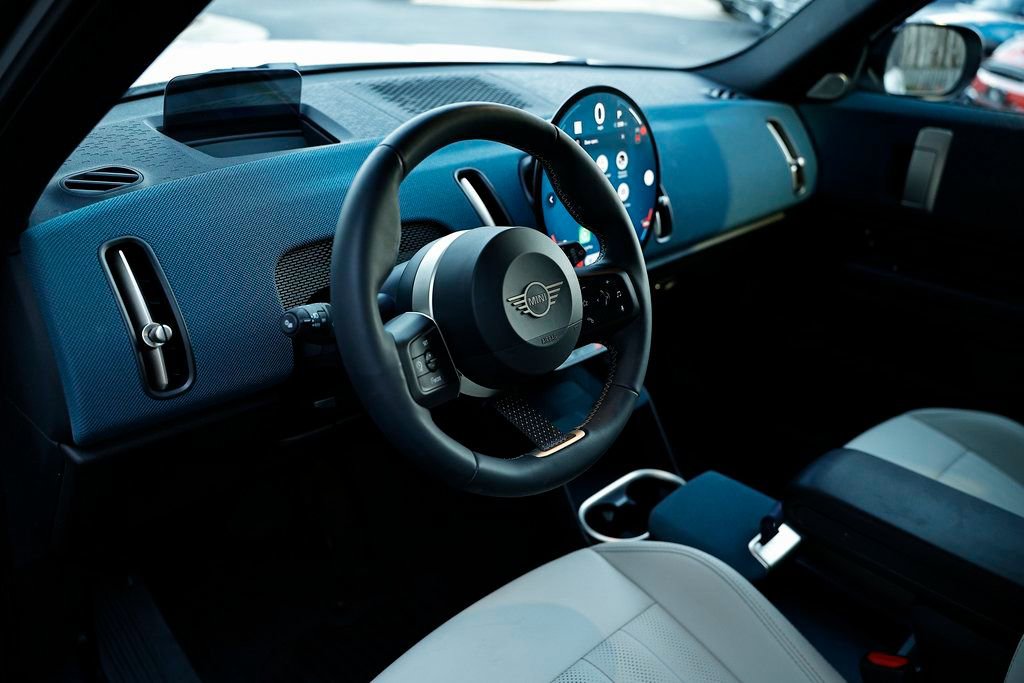 Used 2025 MINI Cooper Countryman S w/ Comfort Package Max image 20