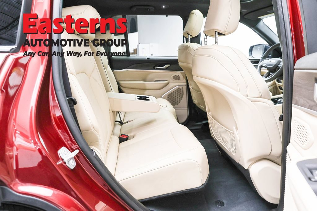 Used 2023 Jeep Grand Cherokee 4WD 4xe w/ Luxury Tech Group II image 25
