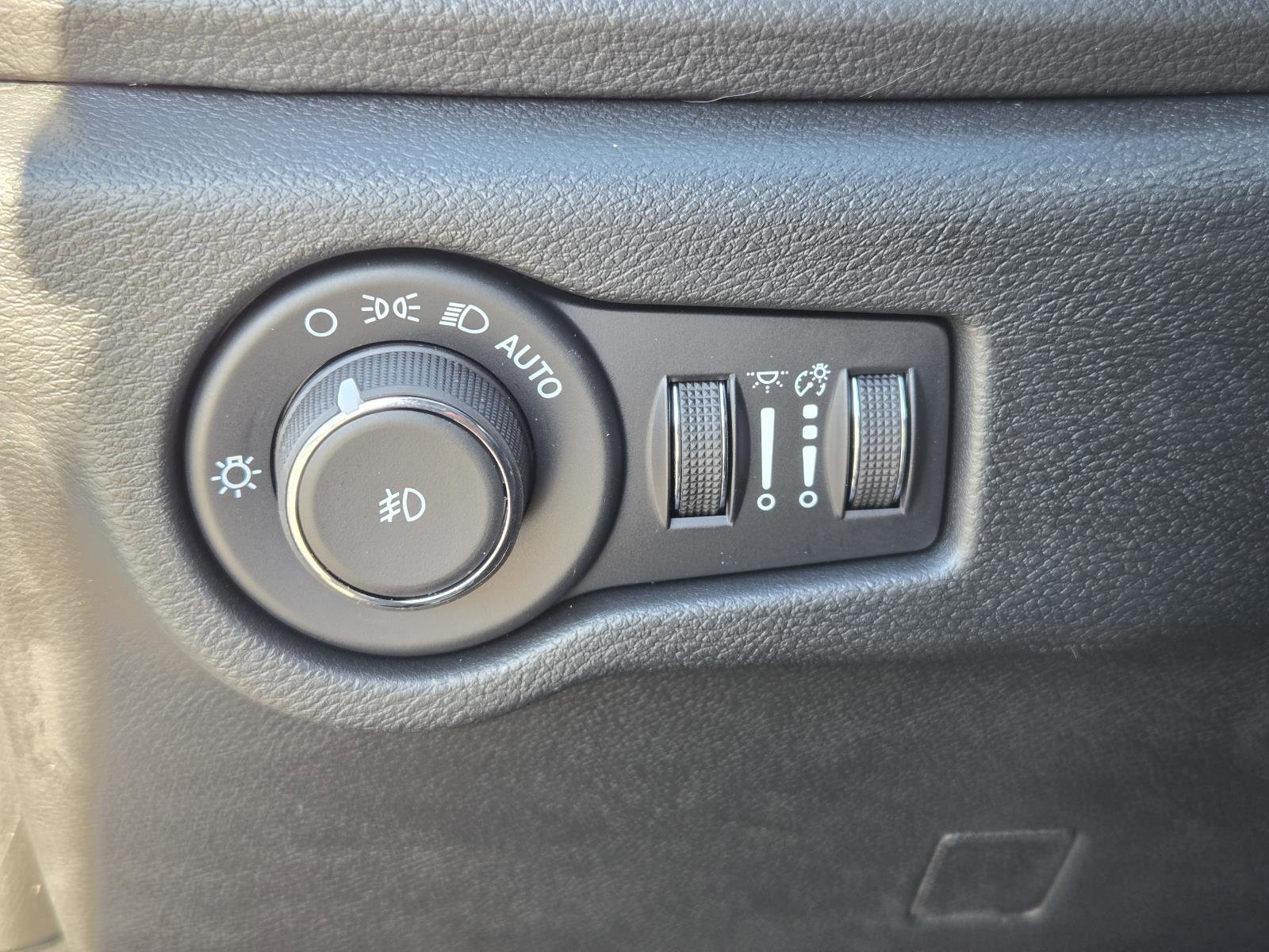 New 2026 Chrysler Pacifica Select w/ S Appearance Package image 20