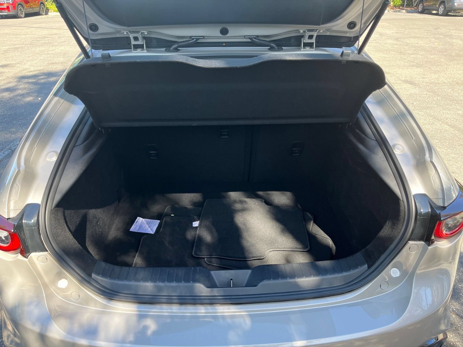 Used 2026 MAZDA MAZDA3 s FWD image 31