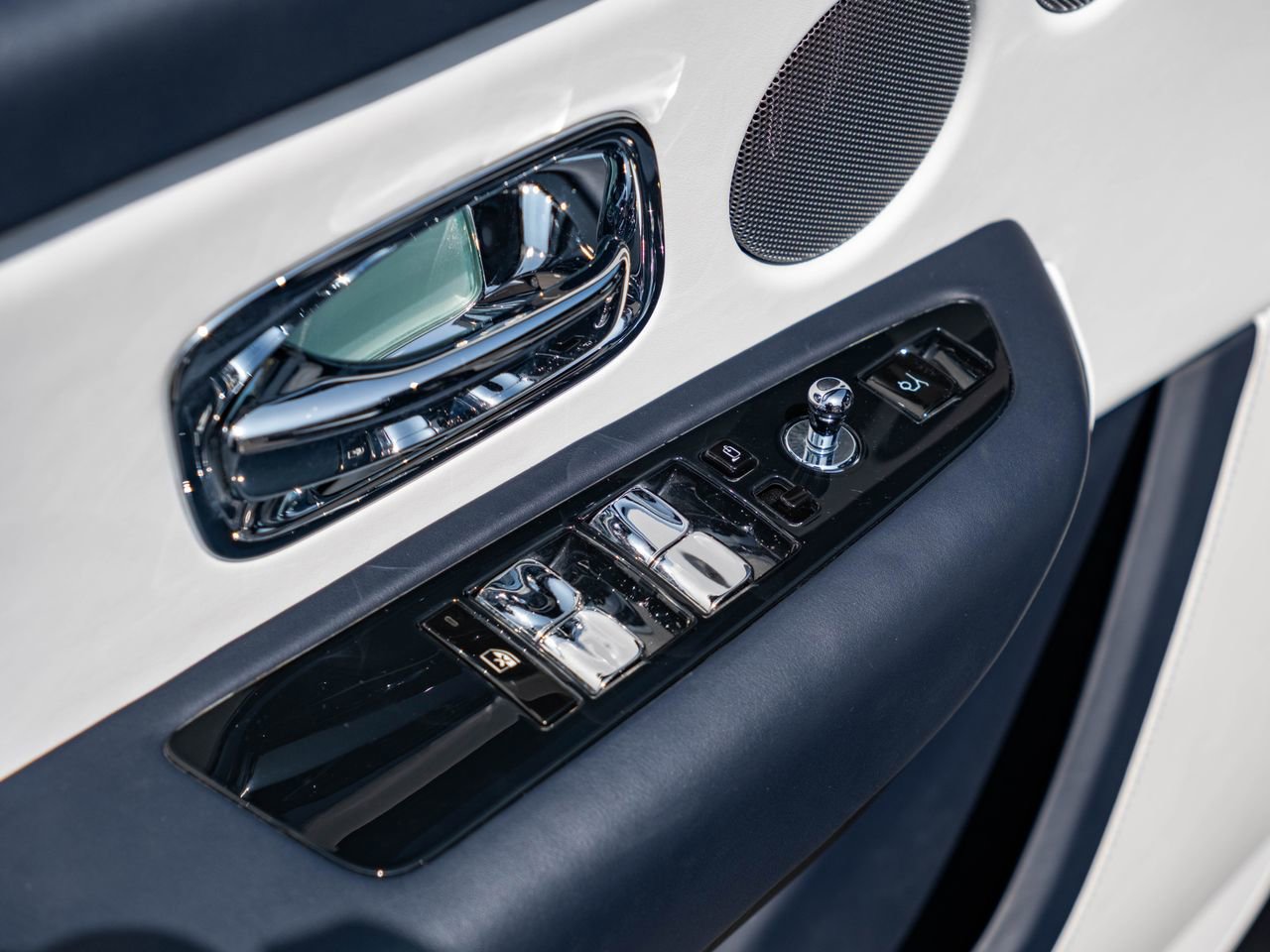 Certified 2019 Rolls-Royce Cullinan image 10