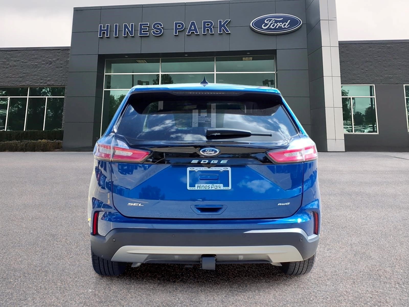 Used 2024 Ford Edge SEL w/ Convenience Package AWD/4WD image 6