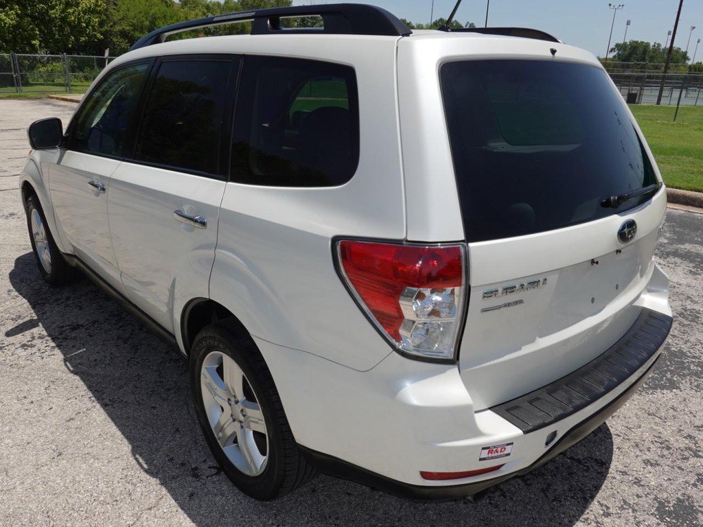 Used 2010 Subaru Forester 2.5X Limited AWD/4WD image 5