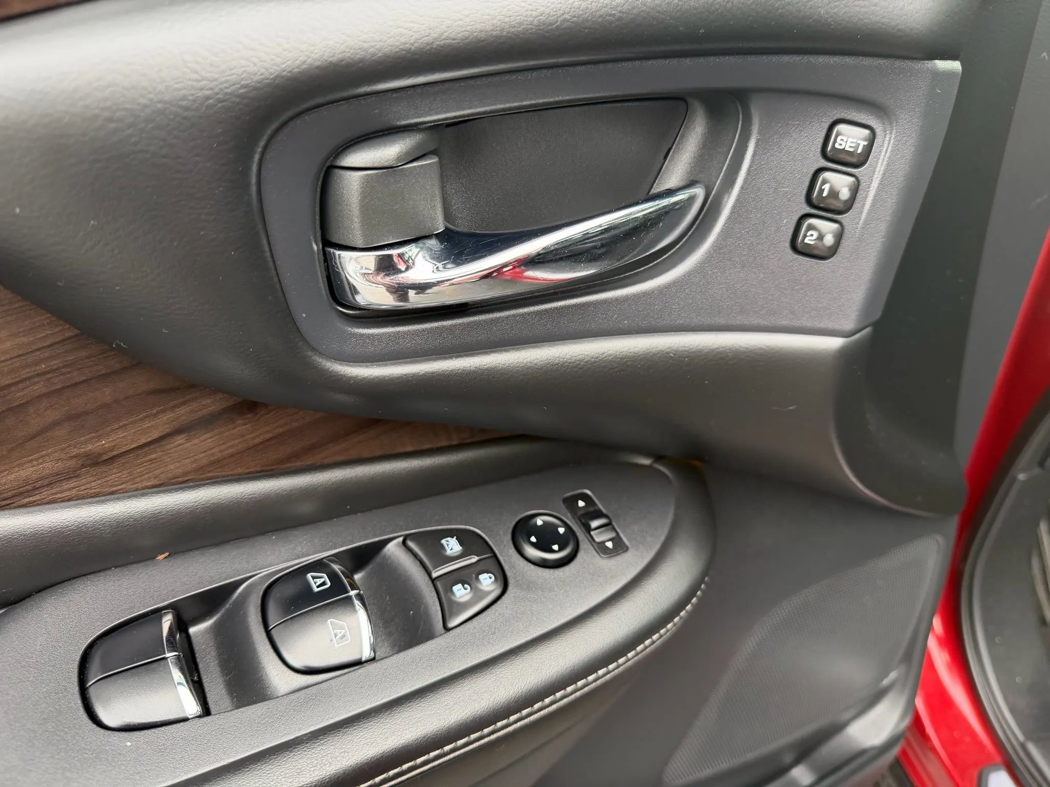 Used 2019 Nissan Murano Platinum w/ Cargo Package image 12