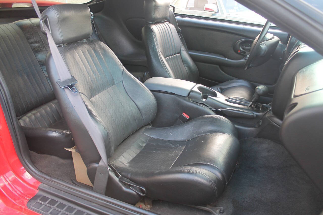 Used 2000 Pontiac Firebird Formula w/ Security Pkg RWD image 25