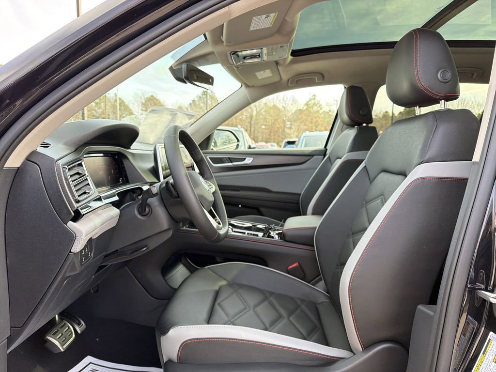 New 2026 Volkswagen Atlas Peak Edition image 11