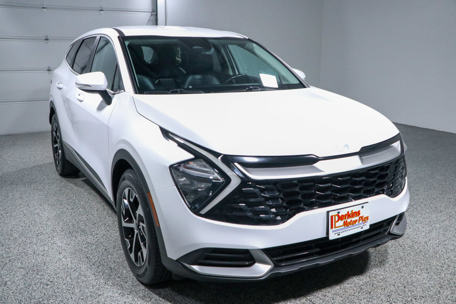 Used 2023 Kia Sportage EX FWD image 5