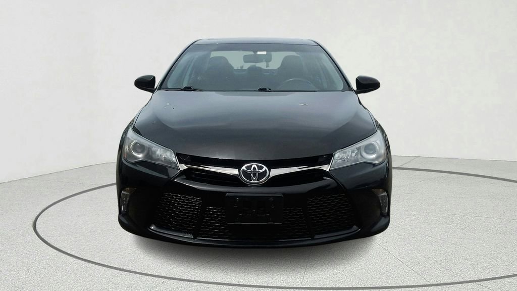 Used 2016 Toyota Camry XSE w/ Moonroof Package FWD image 2
