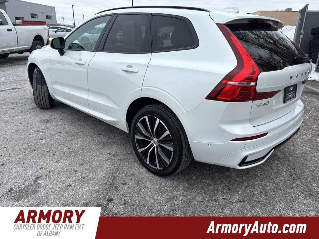 Used 2024 Volvo XC60 B5 Plus image 6