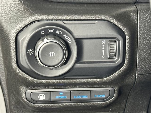 Used 2023 Jeep Wrangler Unlimited Sahara w/ Cold Weather Group image 19