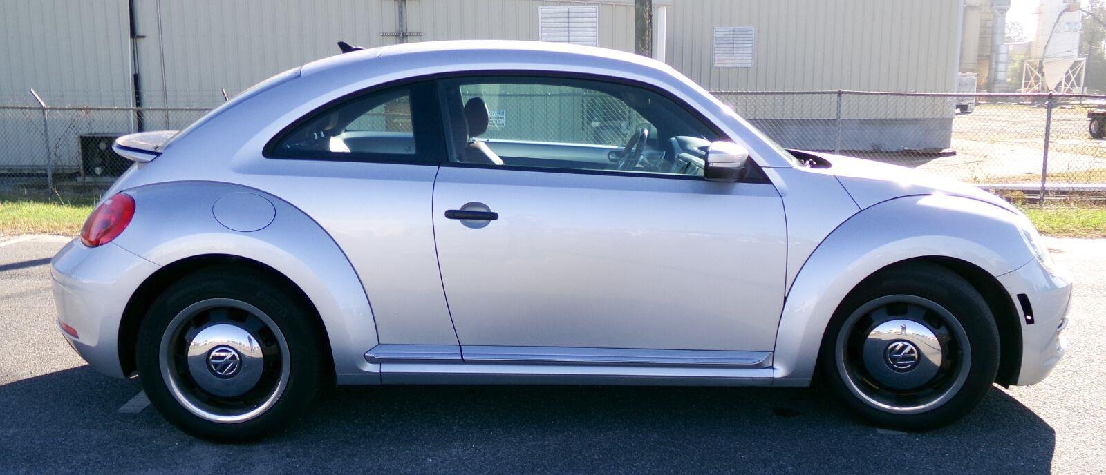 Used 2015 Volkswagen Beetle 1.8T Classic FWD image 4