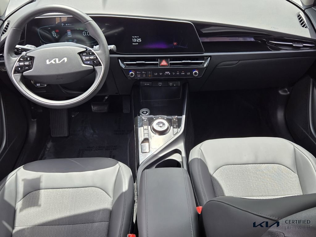 Used 2024 Kia Niro EX image 13