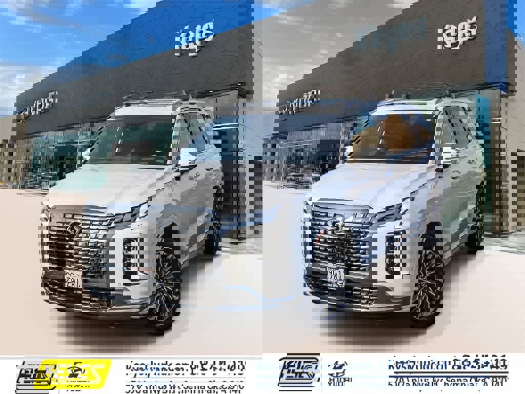 Used 2023 Hyundai Palisade Calligraphy image 1