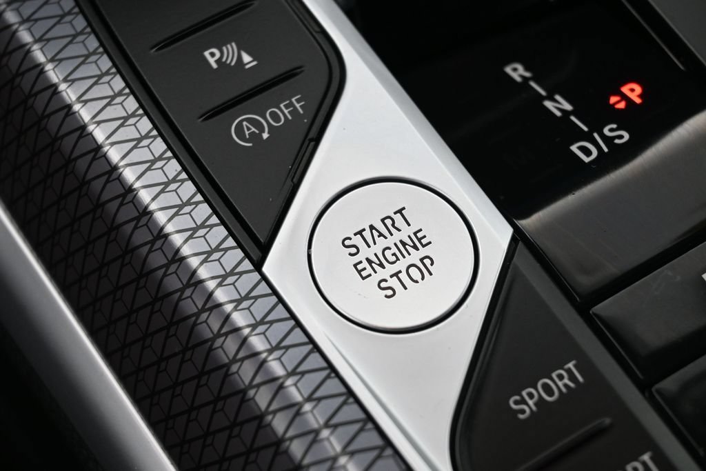 Used 2026 BMW 230i Coupe RWD image 18