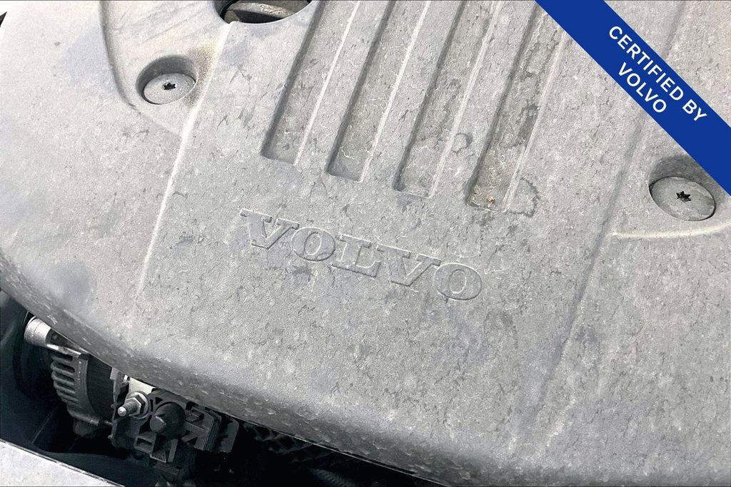 Used 2023 Volvo XC60 B5 Plus w/ Protection Package Premier image 42