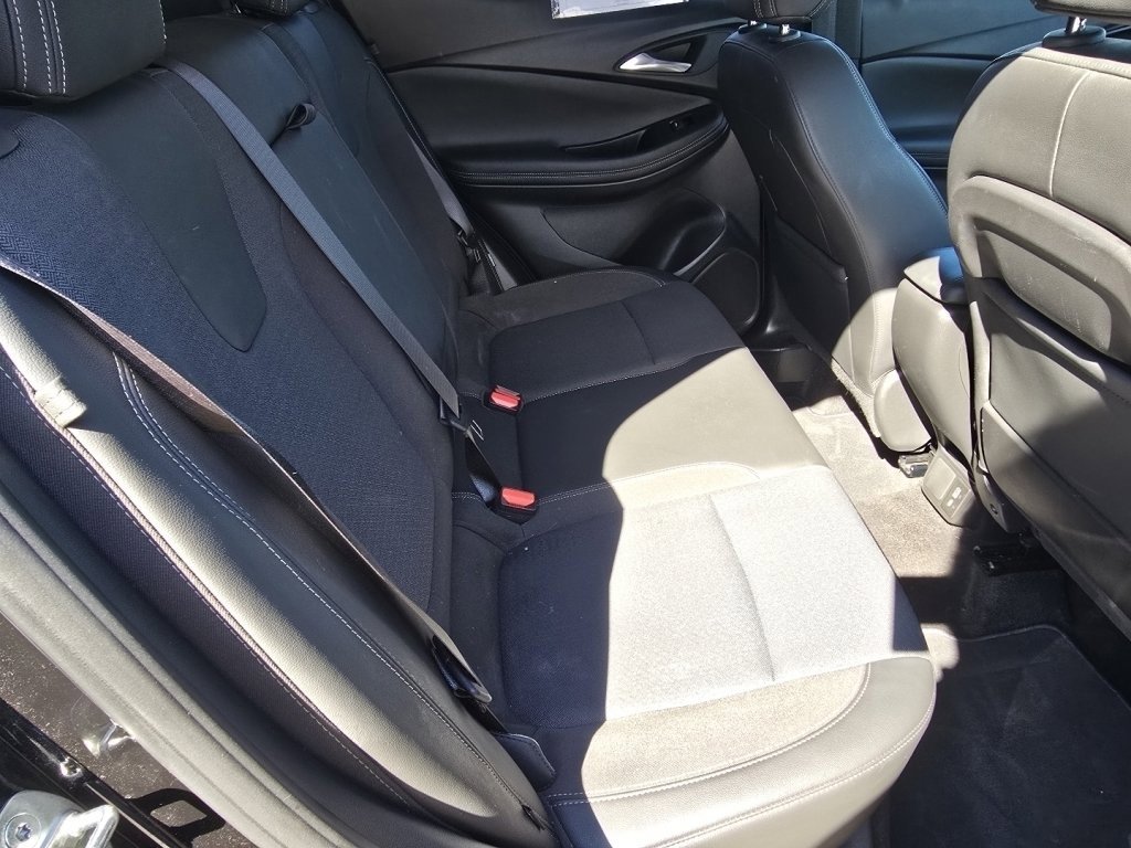 Used 2020 Buick Encore GX Select image 16