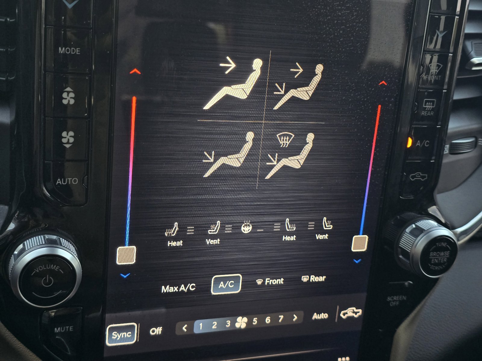 Used 2024 RAM 2500 Laramie w/ Safety Group AWD/4WD image 21