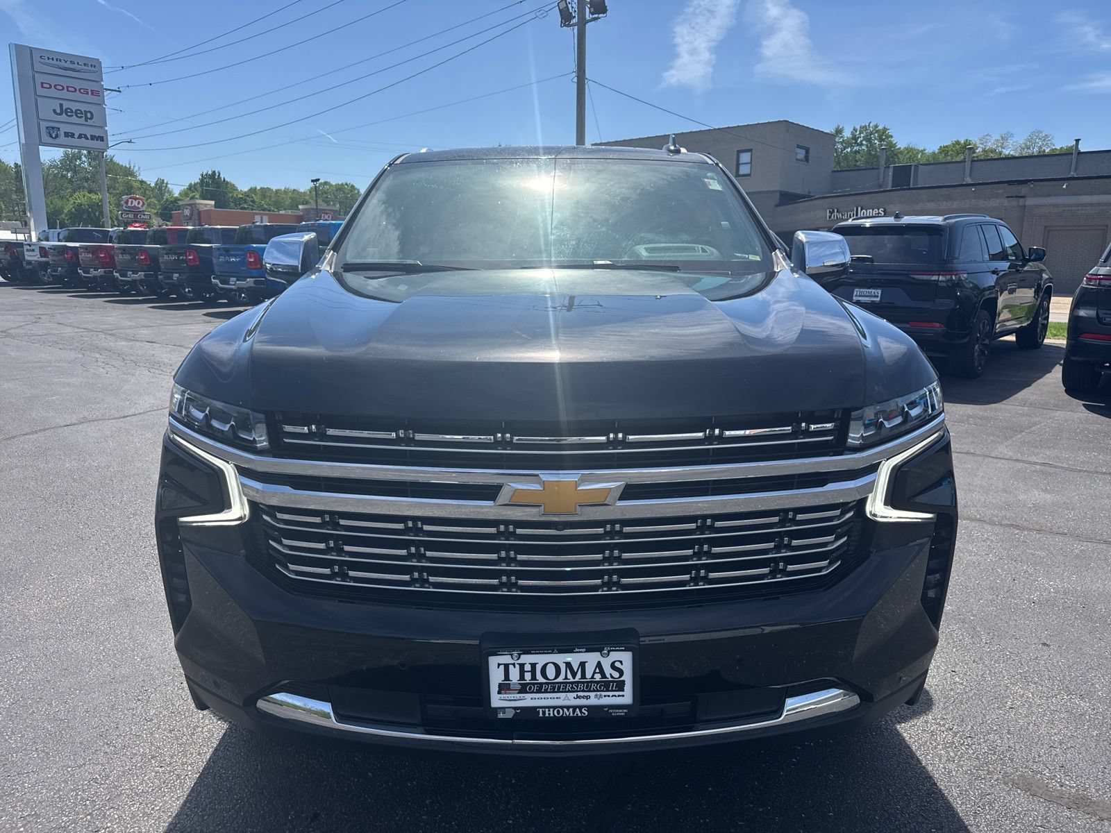 Used 2021 Chevrolet Tahoe Premier AWD/4WD image 2
