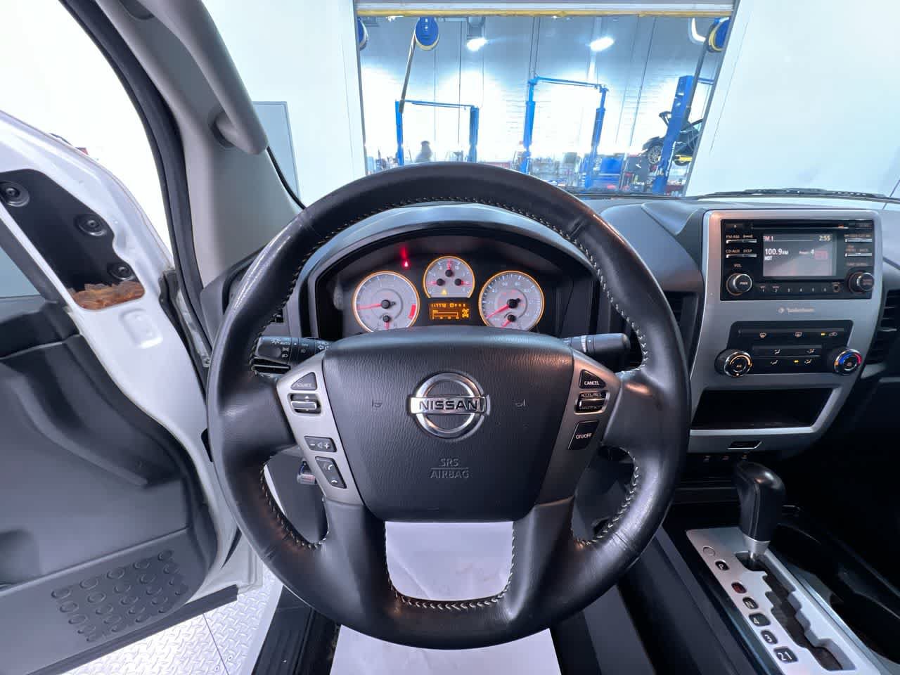 Used 2014 Nissan Titan PRO-4X AWD/4WD image 15