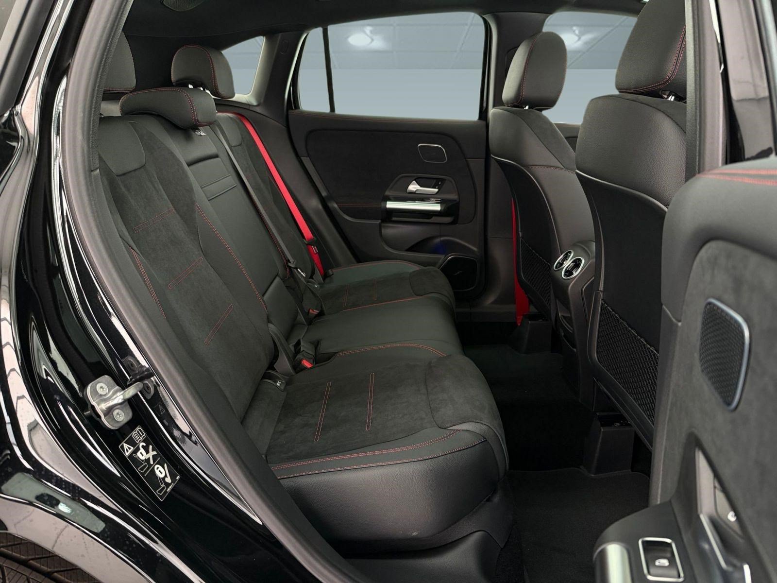 New 2026 Mercedes-Benz GLA 35 AMG 4MATIC image 24