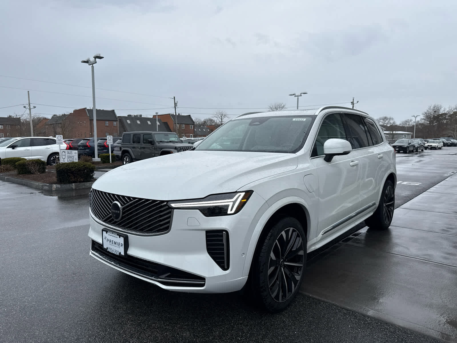 New 2026 Volvo XC90 T8 Ultra w/ Protection Package Premier image 3