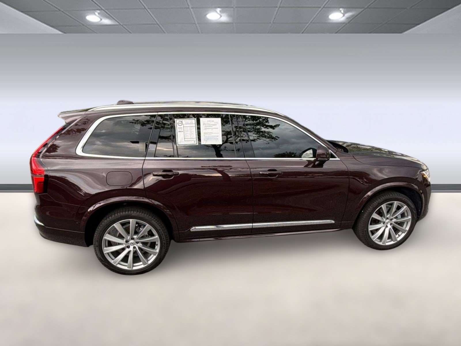 Certified 2025 Volvo XC90 B5 Plus w/ Protection Package Premier AWD/4WD image 8