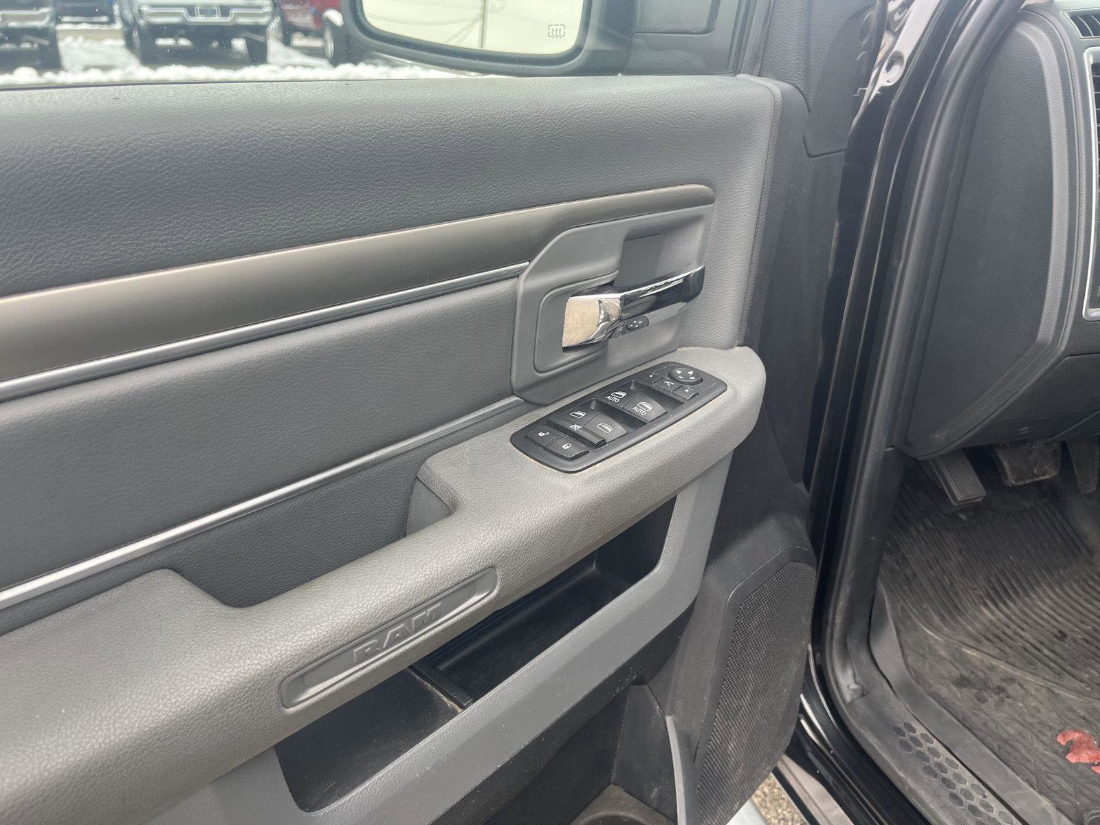 Used 2016 RAM 1500 Big Horn image 10