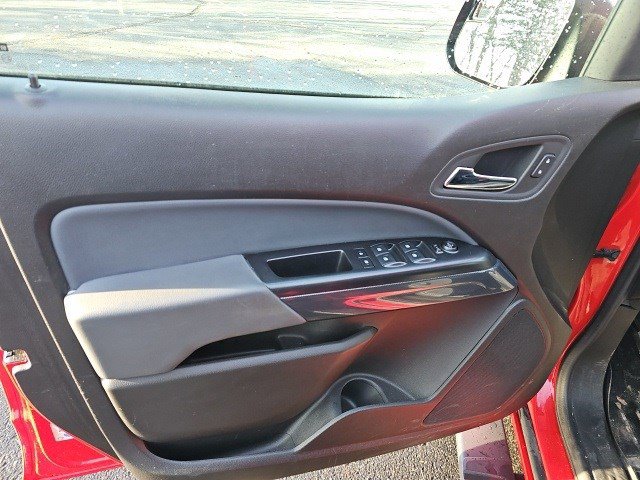 Used 2015 Chevrolet Colorado Z71 image 19