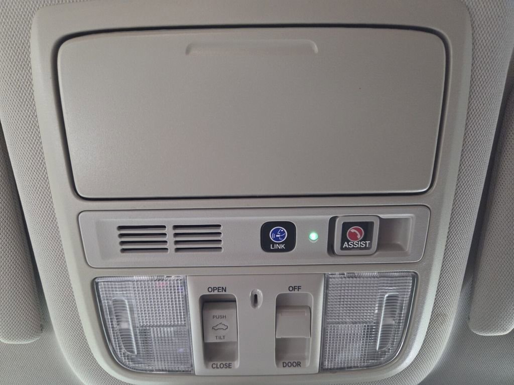 Used 2021 Honda Accord Touring image 17
