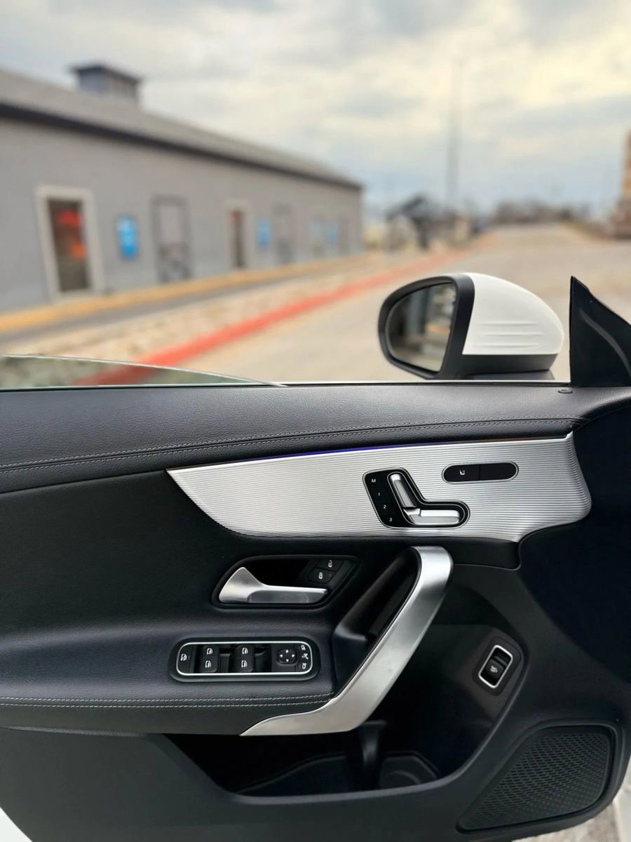 Used 2021 Mercedes-Benz CLA 250 image 13