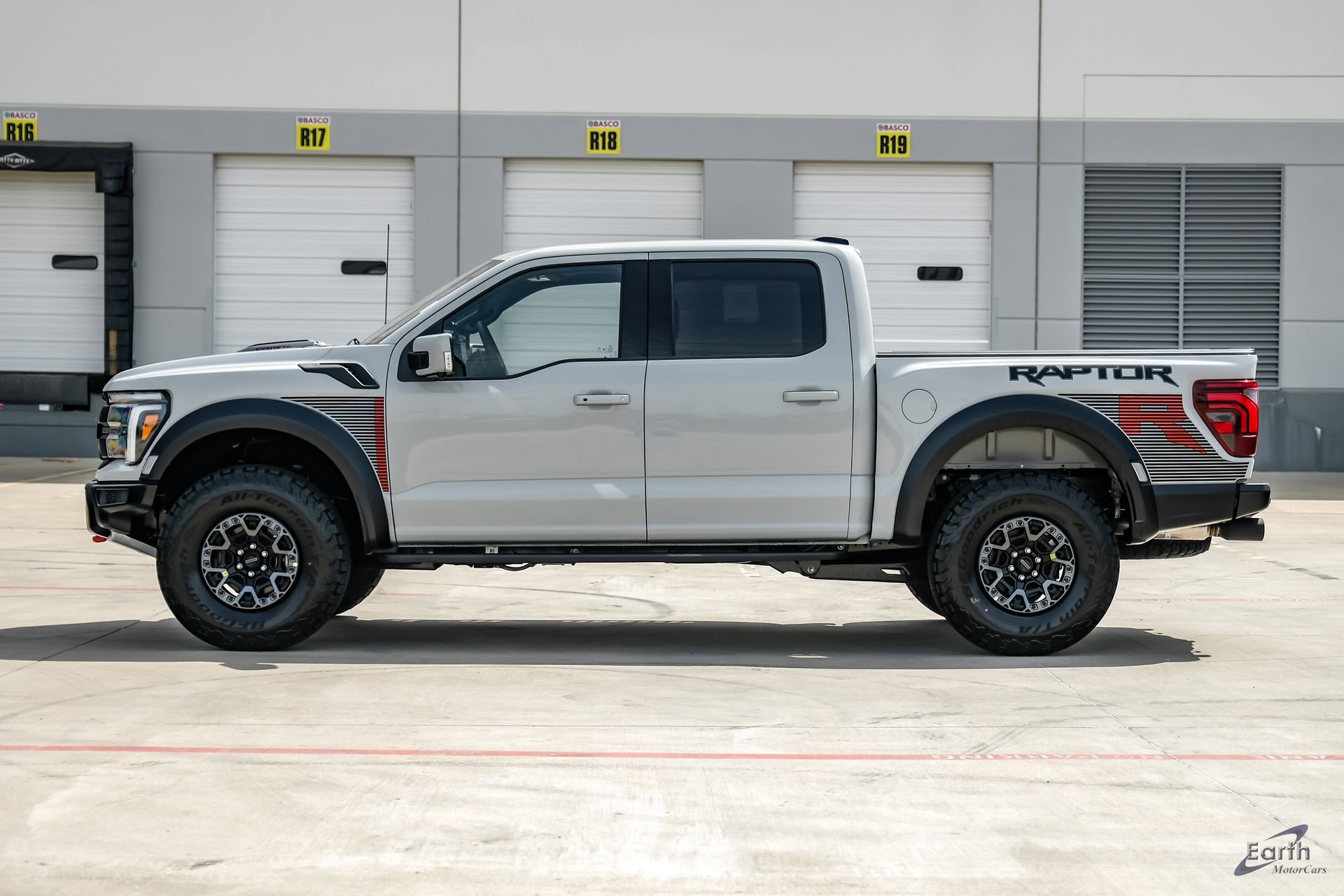 Used 2026 Ford F150 Raptor AWD/4WD image 7