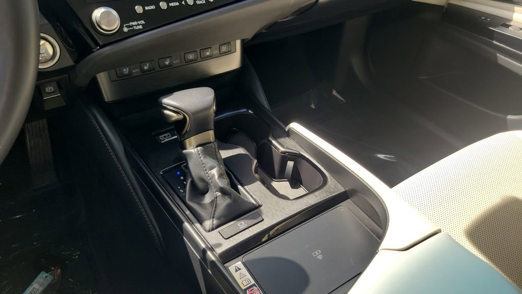 Used 2023 Lexus ES 350 w/ Premium Package image 18