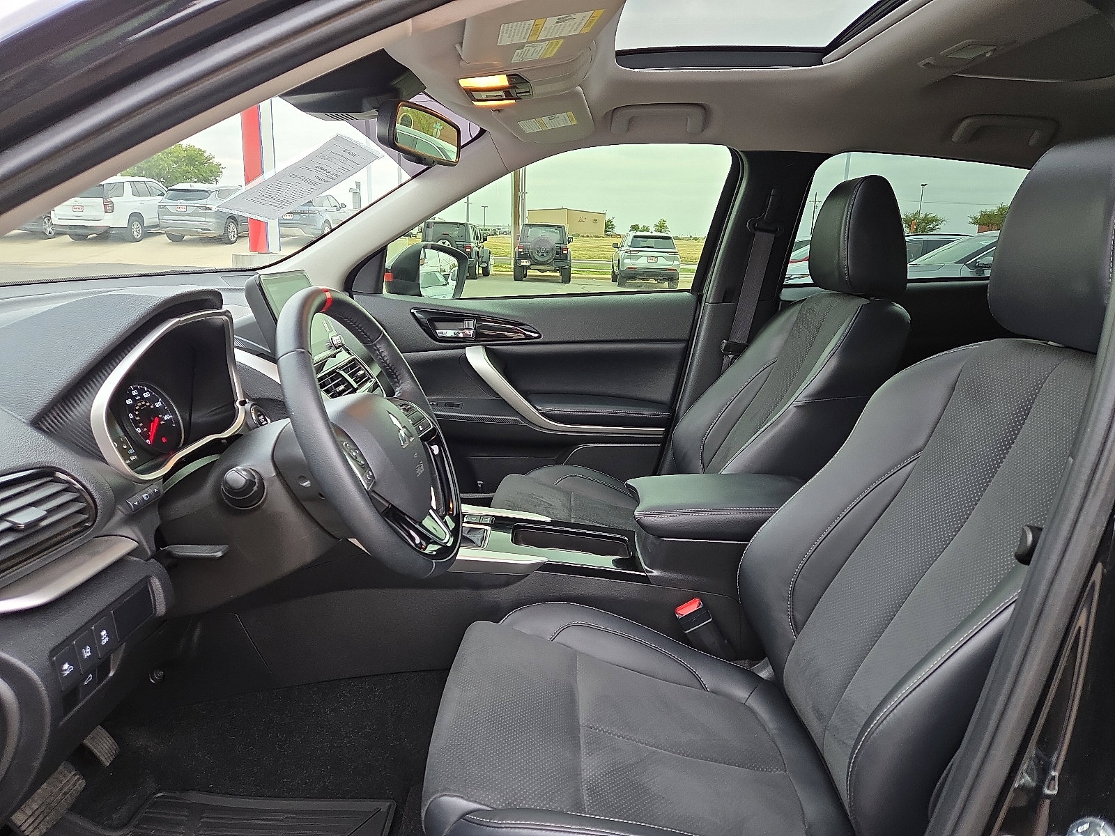 Used 2025 Mitsubishi Eclipse Cross SE image 13