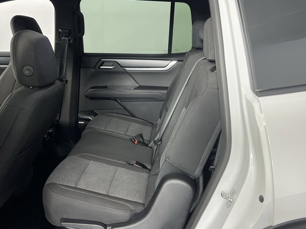 Used 2025 GMC Acadia Elevation image 29