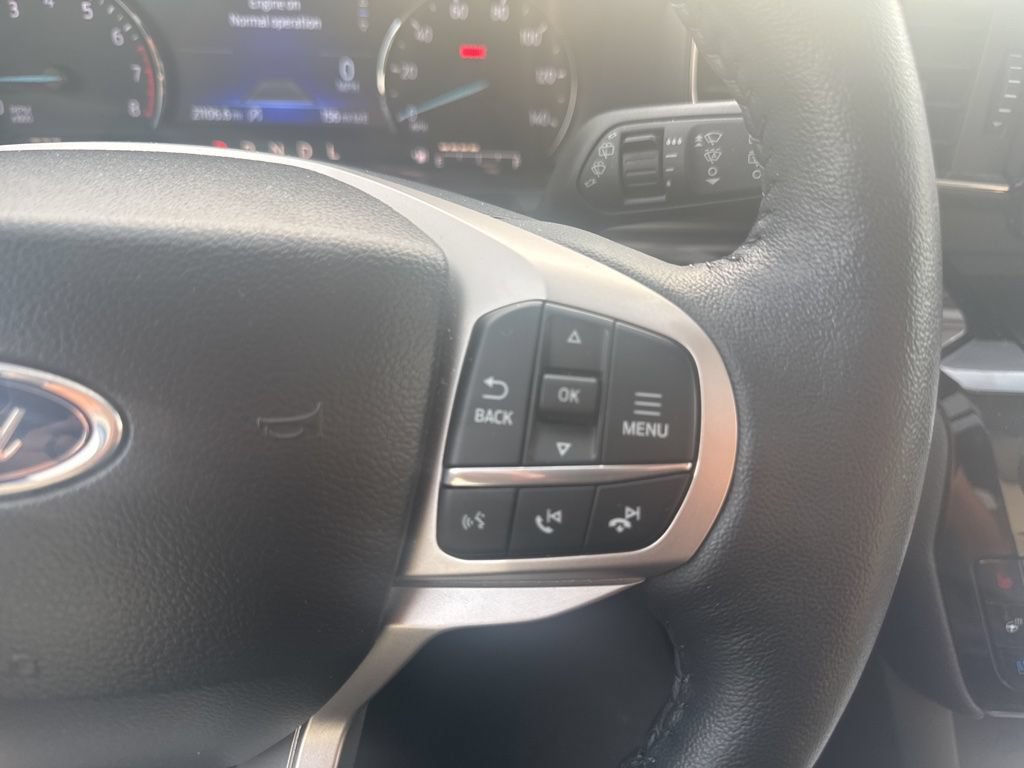 Used 2023 Ford Explorer Limited w/ Equipment Group 301A AWD/4WD image 15