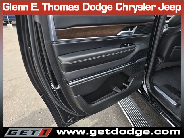 Certified 2024 Jeep Grand Wagoneer L 4WD image 30