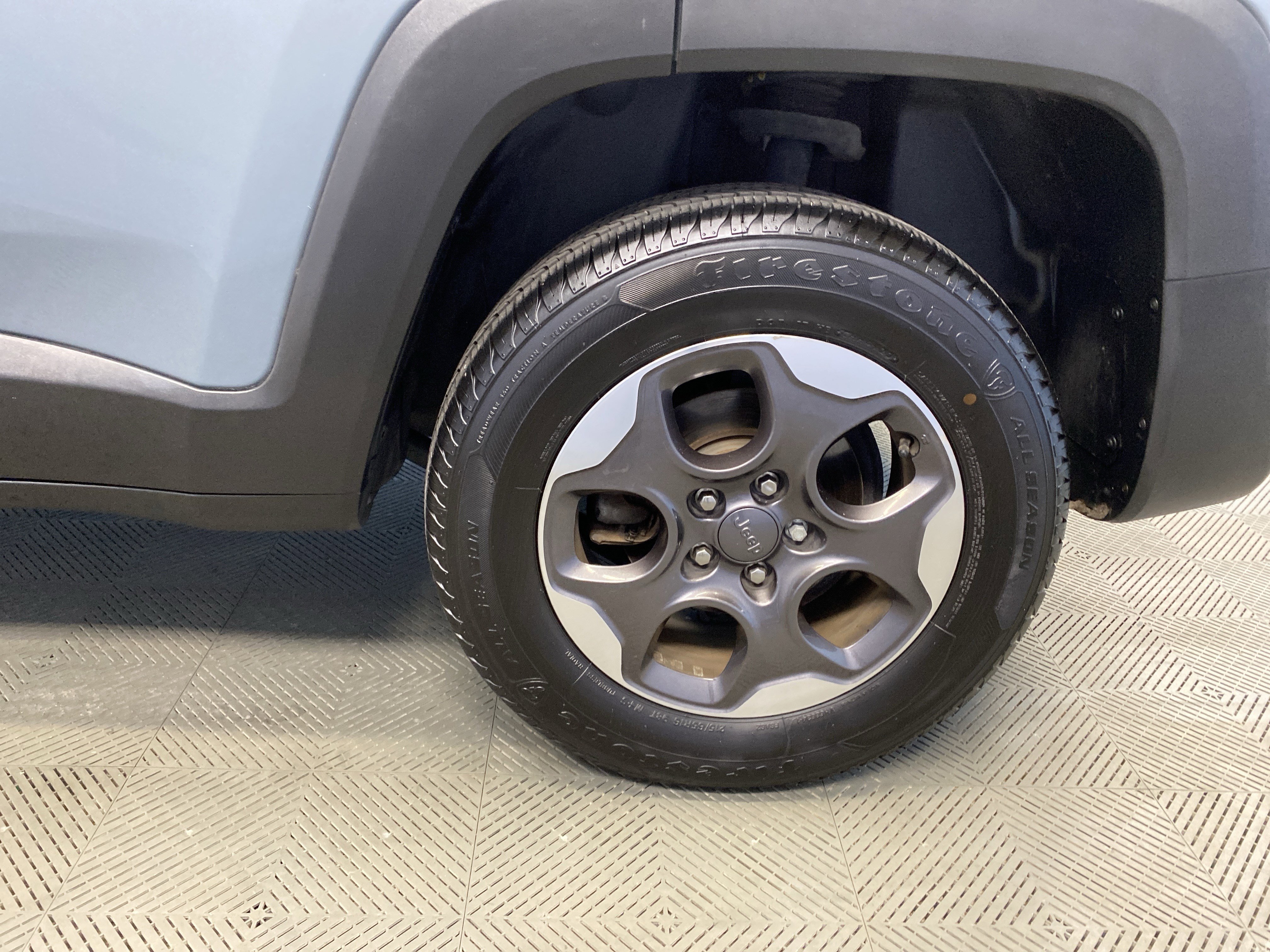 Certified 2017 Jeep Renegade Sport w/ Power & Air Group image 30