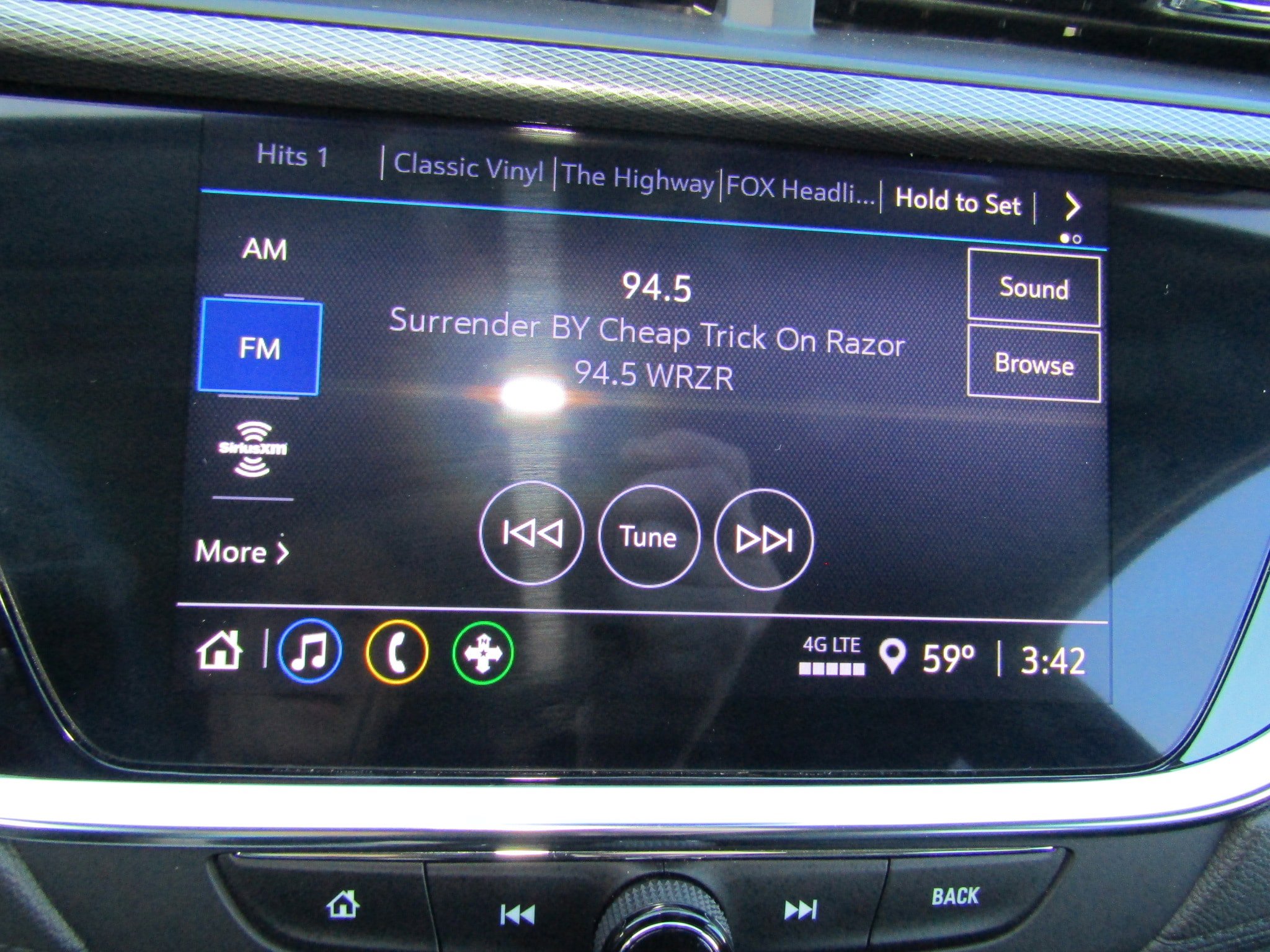 Used 2022 Buick Encore GX Preferred w/ Sport Touring Package image 22