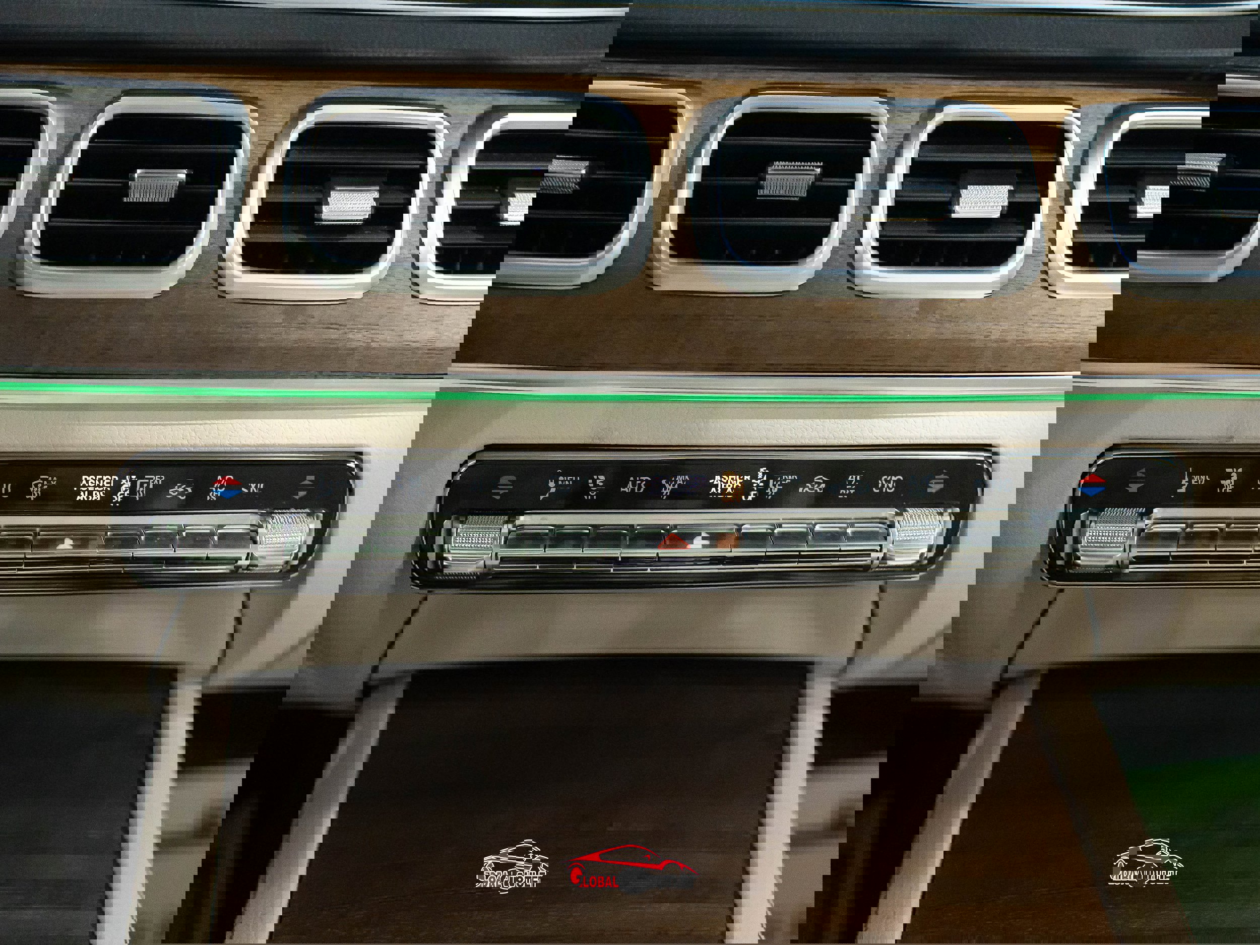 Used 2021 Mercedes-Benz GLS 450 4MATIC image 35