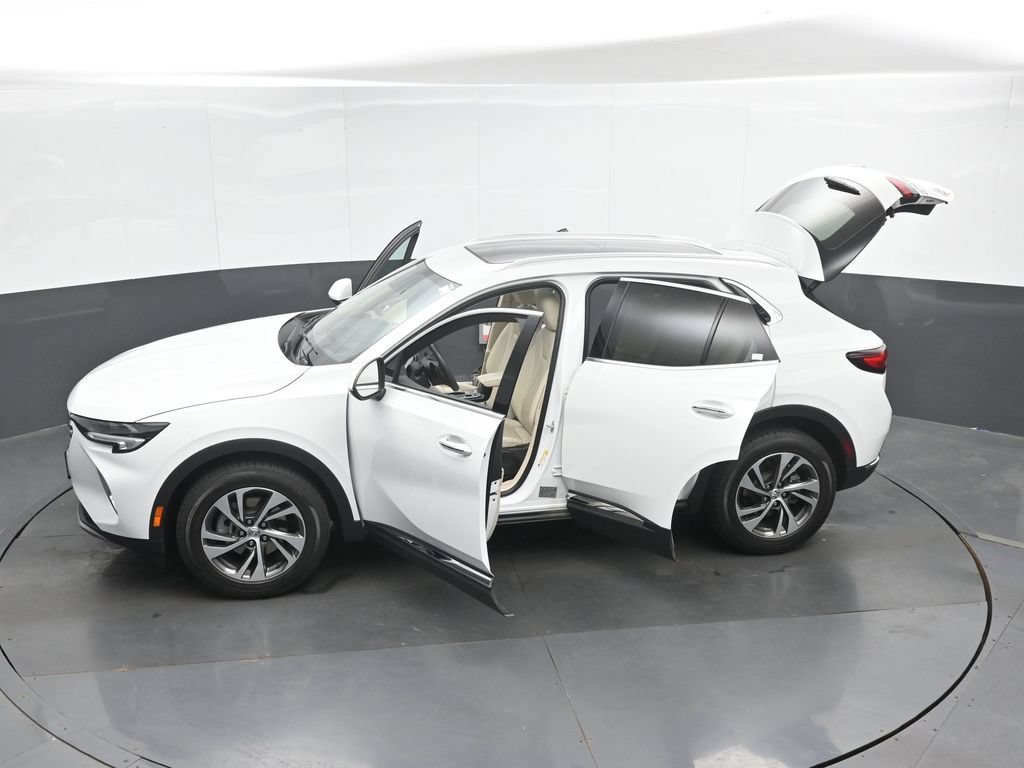 Used 2022 Buick Envision Essence w/ Technology Package I AWD/4WD image 49