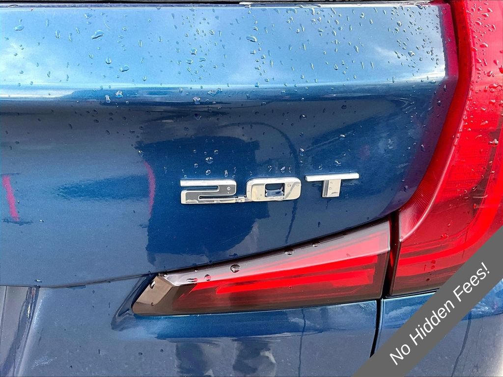 Used 2019 Cadillac XT4 Luxury w/ Trailering Package AWD/4WD image 8