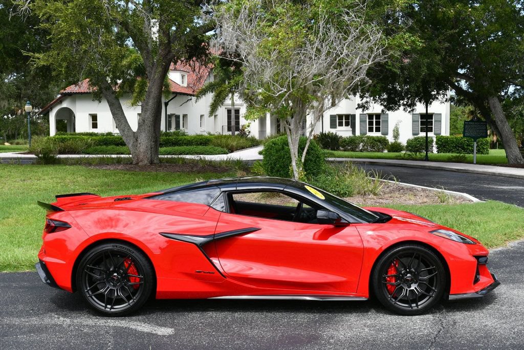 Used 2023 Chevrolet Corvette Z06 w/ Stealth Interior Trim Package RWD image 47