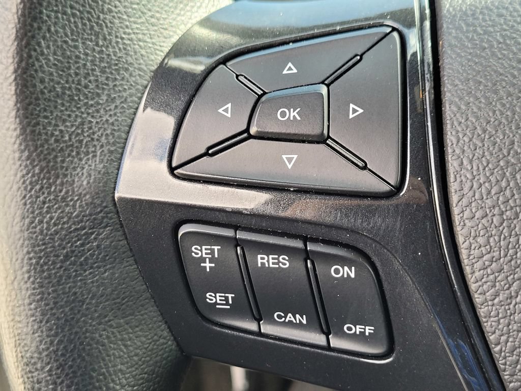 Used 2017 Ford Explorer XLT w/ Equipment Group 202A AWD/4WD image 20