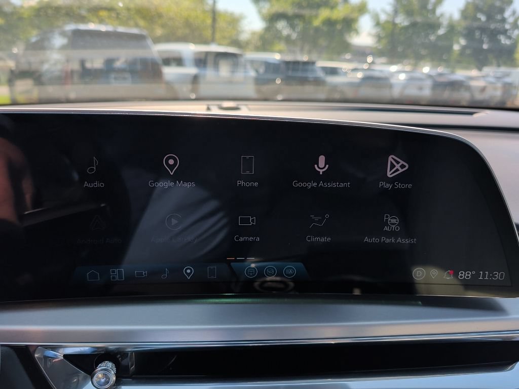 Used 2024 Cadillac Lyriq Luxury w/ LPO, Floor Liner Package AWD/4WD image 14