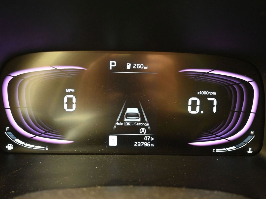 Used 2025 Kia Soul LX w/ LX Technology Package FWD image 25
