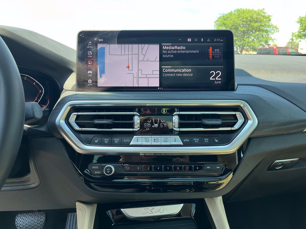 Certified 2025 BMW X4 xDrive30i w/ Premium Package AWD/4WD image 76