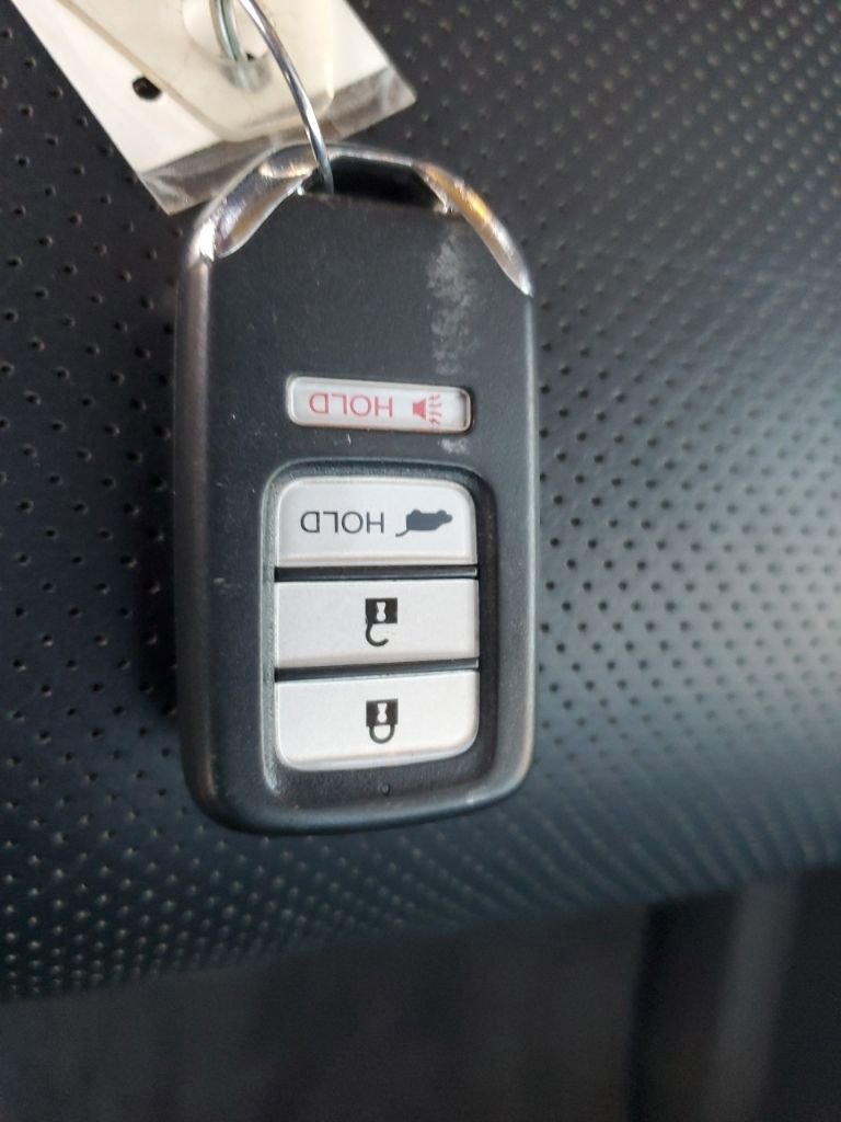 Used 2016 Honda CR-V Touring image 32