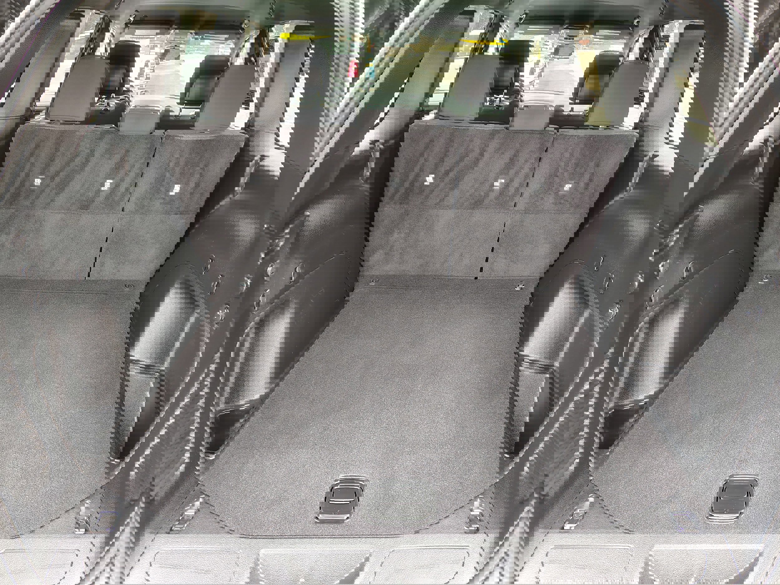 Certified 2021 Jeep Grand Cherokee Laredo image 11