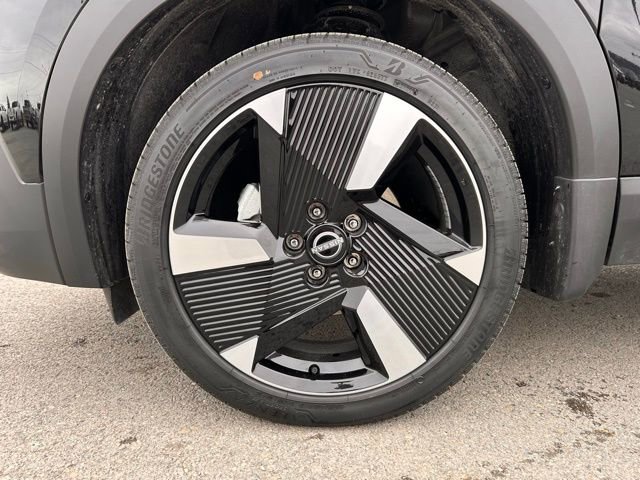 New 2025 Nissan Kicks SR w/ SR Premium Package image 10